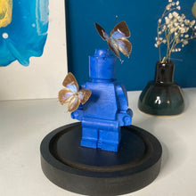 Charger l&#39;image dans la galerie, « robot » aux papillons
